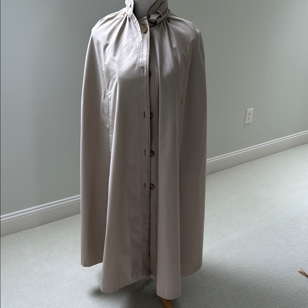 Vintage Rain Shedder Beige Cape Coat one size